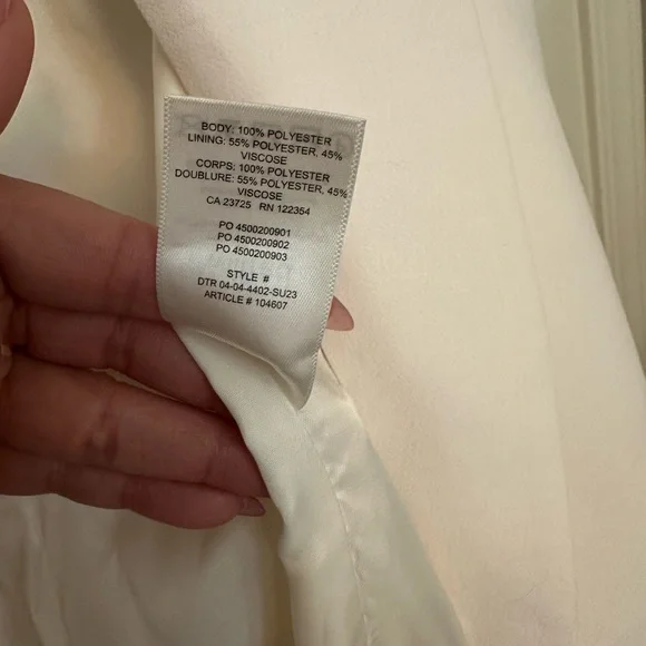 EUC ARITZIA x WILFRED - Generation Blazer Japanese Crepe Blazer, Small - Picture 10 of 12